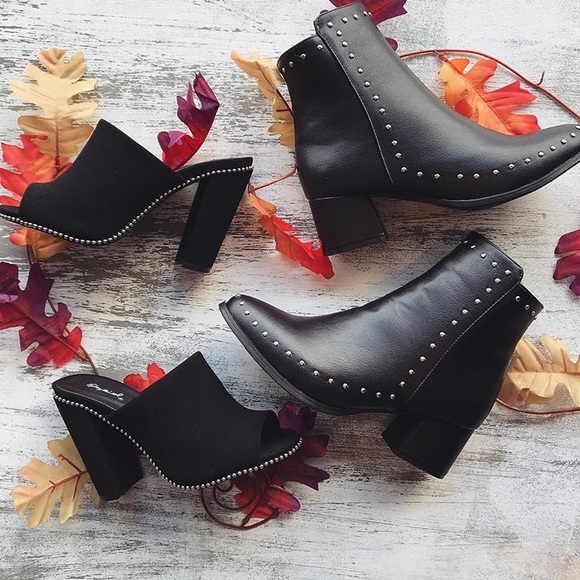 Shoes - ❤️ Black studded leather block heel booties 1 LEFT